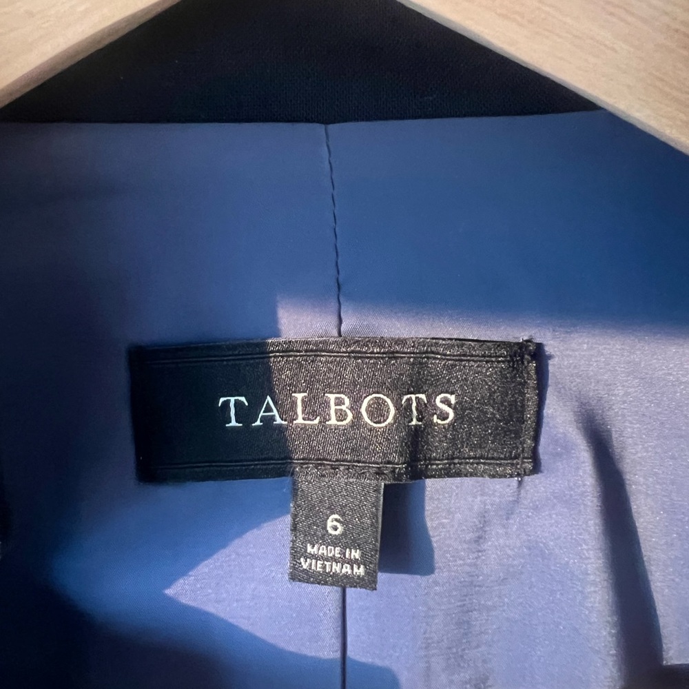 Talbots blazer navy pattern. - Picture 3 of 6